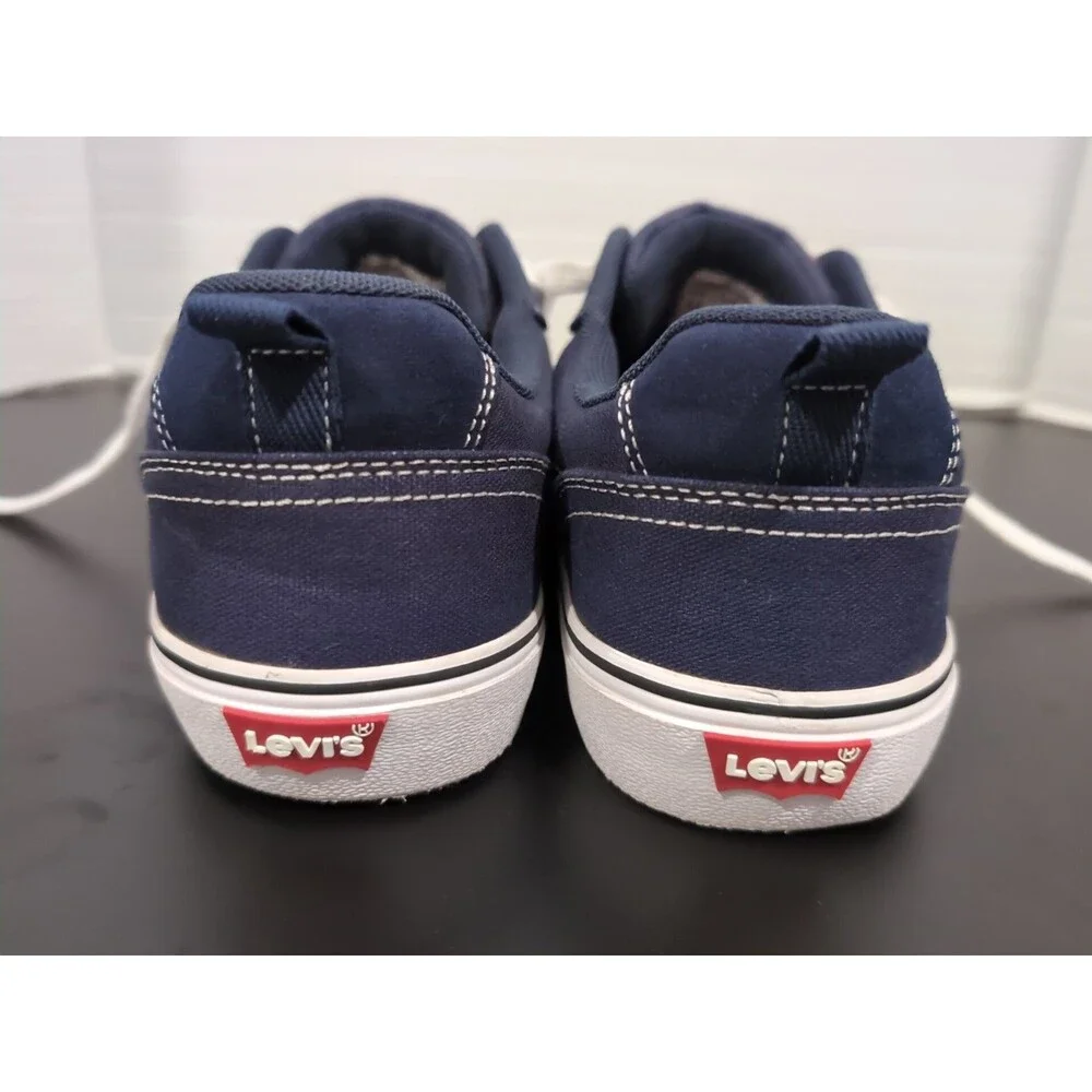 LEVI'S LANCE CANVAS SNEAKERS WOMEN'S SIZE 8.5 CUSHION INSOLE NAVY WHITE EUC